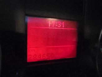 Volkswagen Touran 1.6-16V FSI Optive I picture 17