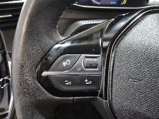 Peugeot e-2008 EV Allure Pack 50 kWh picture 29