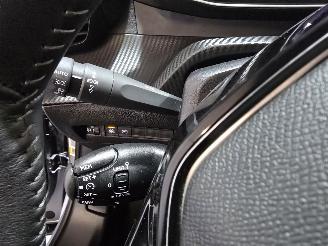 Peugeot e-2008 EV Allure Pack 50 kWh picture 27