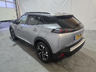 Peugeot e-2008 EV Allure Pack 50 kWh picture 5