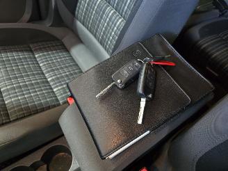 Volkswagen Touran 1.4 TSI Cross picture 27