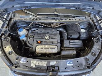 Volkswagen Touran 1.4 TSI Cross picture 10