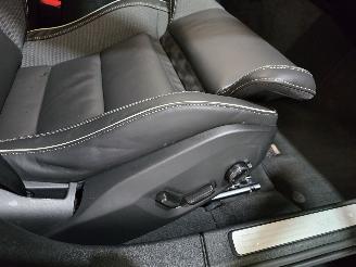 Volvo V-60 2.0 T6 Plug-in hybrid AWD Plus Dark picture 22