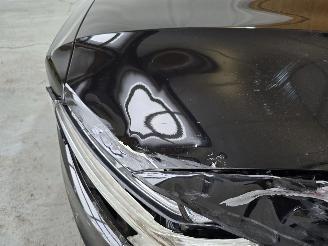 Volvo V-60 2.0 T6 Plug-in hybrid AWD Plus Dark picture 16