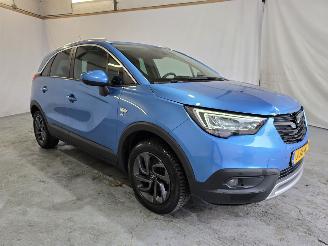 damaged passenger cars Opel Crossland X 1.2 Turbo Edition 2020 2020/11