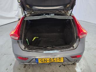 Volvo V-40 2.0 D2 R-Design Bns picture 19