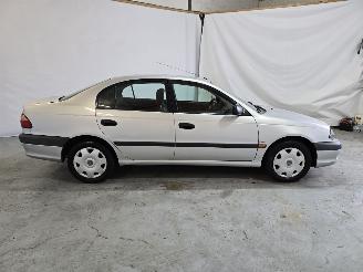 Toyota Avensis 1.6-16V Linea Terra picture 8