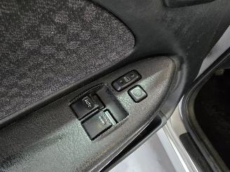 Toyota Avensis 1.6-16V Linea Terra picture 23