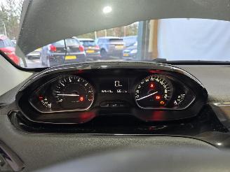 Peugeot 208 1.2 PureT. Blue Lion picture 22