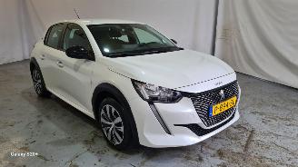 krockskadad bil auto Peugeot e-208 EV Active 50 kWh 2022/6