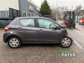 Toyota Yaris Yaris III (P13), Hatchback, 2010 / 2020 1.0 12V VVT-i picture 3