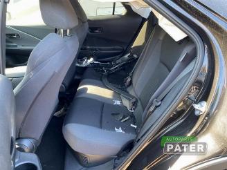 Toyota C-HR C-HR (X2,H2), SUV, 2023 1.8 16V Hybrid 140 picture 15