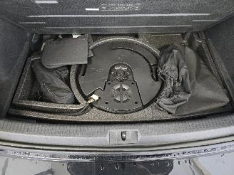 Volkswagen Golf E-Golf picture 17