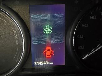 Mitsubishi Outlander 2.0 Phev Business picture 23