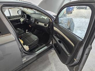 Mitsubishi Outlander 2.0 Phev Business picture 18