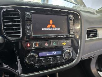 Mitsubishi Outlander 2.0 Phev Business picture 32