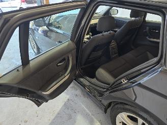 BMW 3-serie 320i picture 14