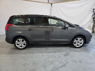 Peugeot 5008 1.6 THP B.L. Exe 7p.  Automaat picture 8