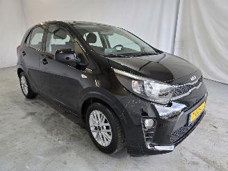 krockskadad bil auto Kia Picanto 1.0 DPi DynamicLine 2023/7