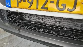 Citroën C3 1.2 PureTech ELLE picture 10