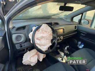 Toyota Yaris Yaris III (P13), Hatchback, 2010 / 2020 1.33 16V Dual VVT-I picture 6