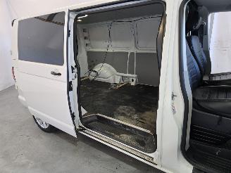 Volkswagen Transporter 2.0 TDI L2H1 Economy picture 20