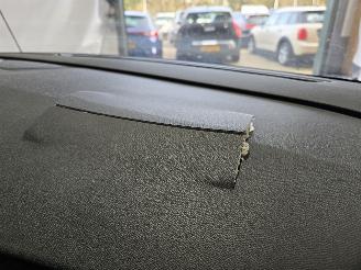 Peugeot 5008 1.2 PureTech Crossway Avantage picture 19