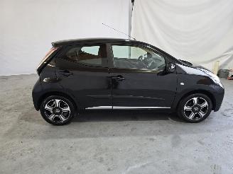 Toyota Aygo 1.0 VVT-i x-cite picture 8