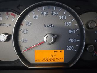 Kia Carens 2.0 CVVT X-clusive 7p. picture 18