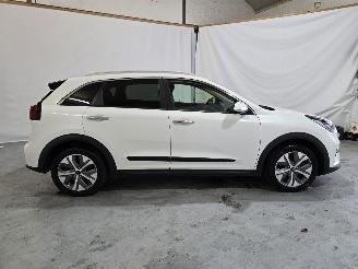Kia e-Niro 64 KWh ExecutiveLine picture 8