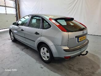 Ford Focus 1.6-16V First Edition picture 5