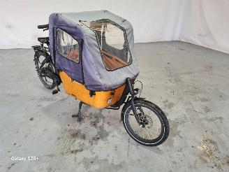 krockskadad bil fiets VOGUE  Superior 2021/4