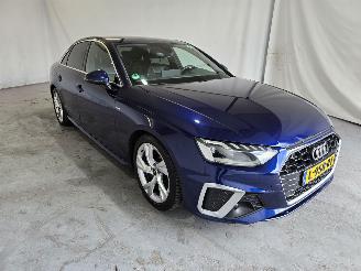 Schadeauto Audi A4 LIMOUSINE 2021/7