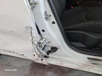 Renault Clio Estate 1.5 dCi Ecoleader Limited picture 10