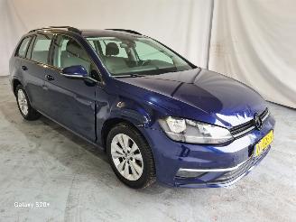 Schadeauto Volkswagen Golf 1.0 TSI Comfortline 2017/5