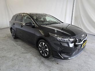 Vaurioauto  passenger cars Kia Ceed Sportswagon 1.0 T-GDi Design Edition 2025/12