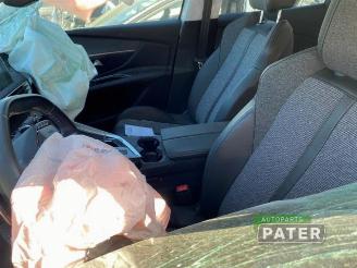 Peugeot 3008 3008 II (M4/MC/MJ/MR), MPV, 2016 1.2 12V e-THP PureTech 130 picture 6