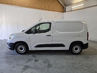 Opel Combo 1.2 PT 110 SenS L1 picture 4