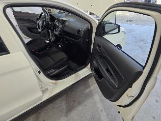 Mitsubishi Space-star 1.0 Cool + picture 17