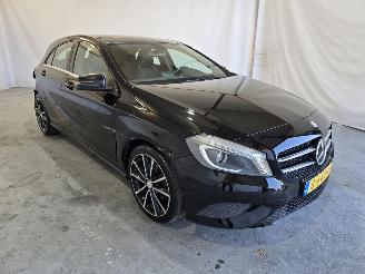 Vaurioauto  passenger cars Mercedes A-klasse 180 Prestige 2015/5
