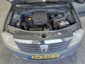 Dacia Logan 1.6 Ambiance picture 11