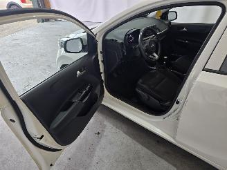 Kia Picanto 1.0 DPi ComfortL. 5p picture 18