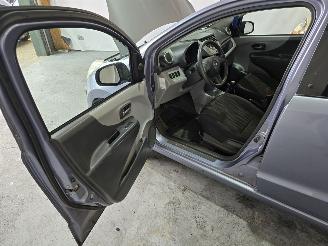 Nissan Pixo 1.0 Acenta picture 19