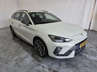 uszkodzony samochody osobowe Cupra Leon Sportstourer 1.5 TSI e-Hybrid Business 2025/7