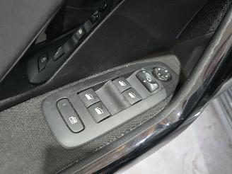 Peugeot 208 1.2 PureTech Allure picture 24