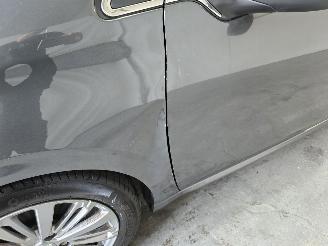 Peugeot 208 1.2 PureTech Allure picture 10