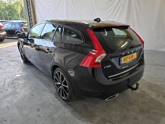 Volvo V-60 2.4 D5 Twin Engine R-Design picture 5