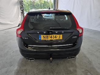 Volvo V-60 2.4 D5 Twin Engine R-Design picture 6