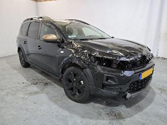 Avarii autoturisme Dacia Jogger 1.8 hybrid 155 limited edition 7p 2026/2