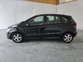 Mercedes B-klasse b150 picture 4